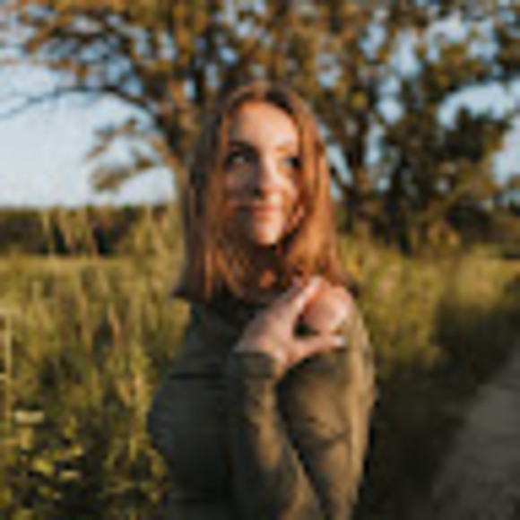 hollymuth897